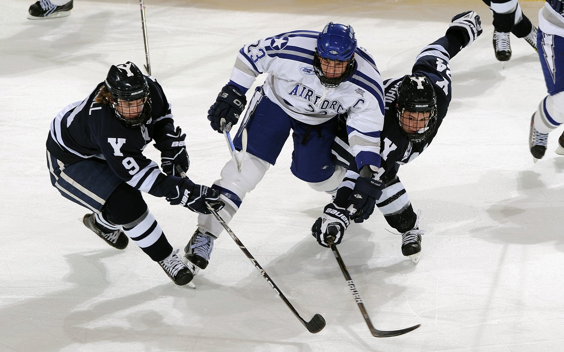 阿坎吉高光闪耀,亚特兰大硬仗力克加纳,诠释现代后卫的攻防艺术